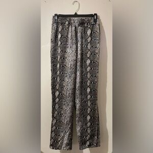 Free Press Clothing‎ Women’s Pants Slacks Size S Stretchy Waistband Snake Skin
